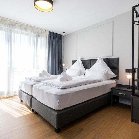 Hotel Metropol ทือบิงเงิน ภายนอก รูปภาพ