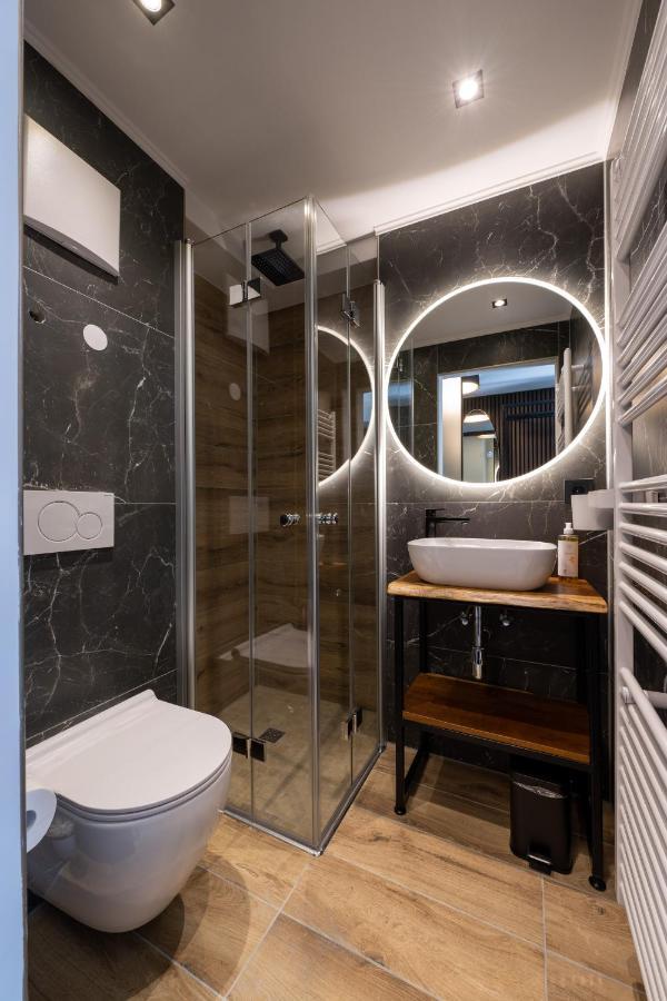 Hotel Metropol ทือบิงเงิน ภายนอก รูปภาพ