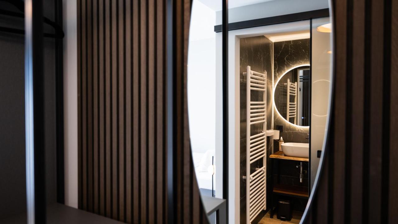Hotel Metropol ทือบิงเงิน ภายนอก รูปภาพ